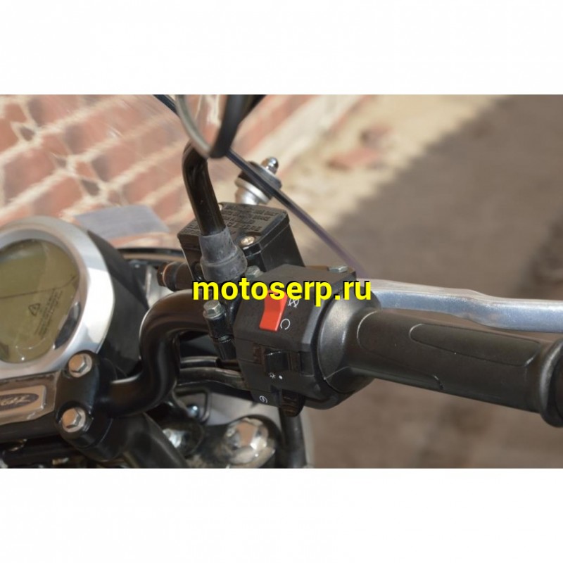 Купить  ====Мотоцикл BAJAJ Avenger Cruise White 220 DTS-i / Street 220 DTS-i с ветровым стеклом 4Т., 219.89 сс, 17"/15", возд.-масл. охлажд. (шт)  купить с доставкой по Москве и России, цена, технические характеристики, комплектация фото  - motoserp.ru