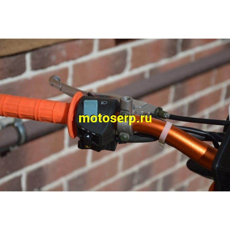 Купить  ====Мотоцикл Кросс/Эндуро AVANTIS A2 Lux (ПТС), УЦЕНКА НОВЫЙ (ржавчина на выхлопной трубе) 21/18, 172FMM, 4Т, возд. охл, (шт).  купить с доставкой по Москве и России, цена, технические характеристики, комплектация фото  - motoserp.ru