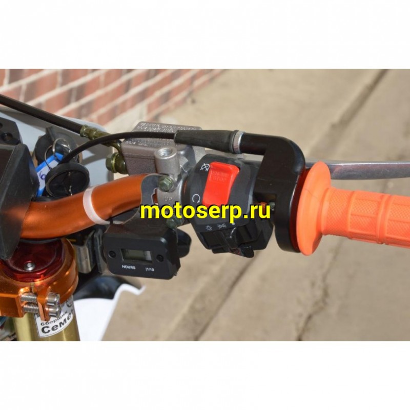 Купить  ====Мотоцикл Кросс/Эндуро AVANTIS A2 Lux (ПТС), УЦЕНКА НОВЫЙ (ржавчина на выхлопной трубе) 21/18, 172FMM, 4Т, возд. охл, (шт).  купить с доставкой по Москве и России, цена, технические характеристики, комплектация фото  - motoserp.ru