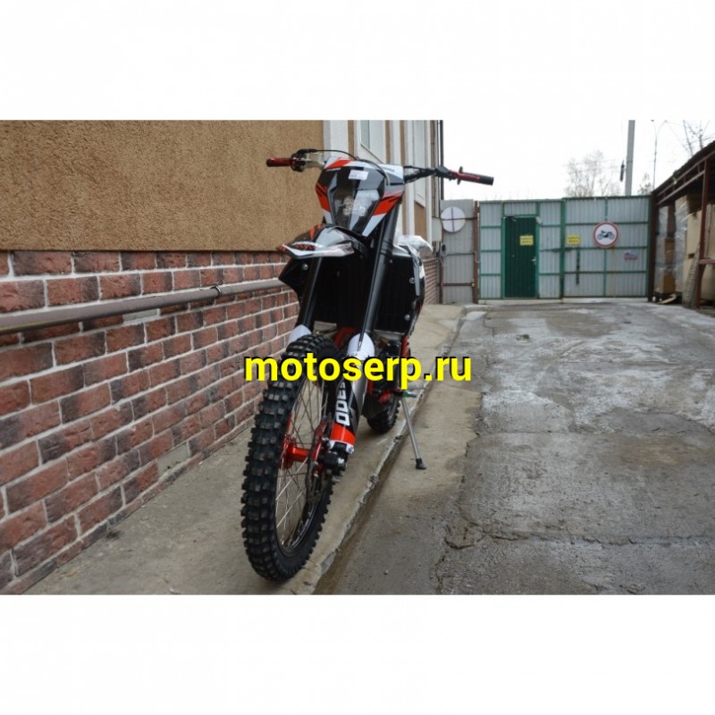 Купить  Мотоцикл Кросс/Эндуро ZUUM 300CBS ZM RIDER K8 (спортинв), 2021г; 21/18, 4Т, 300cc, ZS174MN,пластик КТМ, большой бак,вилка 48мм, карбюр.  (шт)   купить с доставкой по Москве и России, цена, технические характеристики, комплектация фото  - motoserp.ru