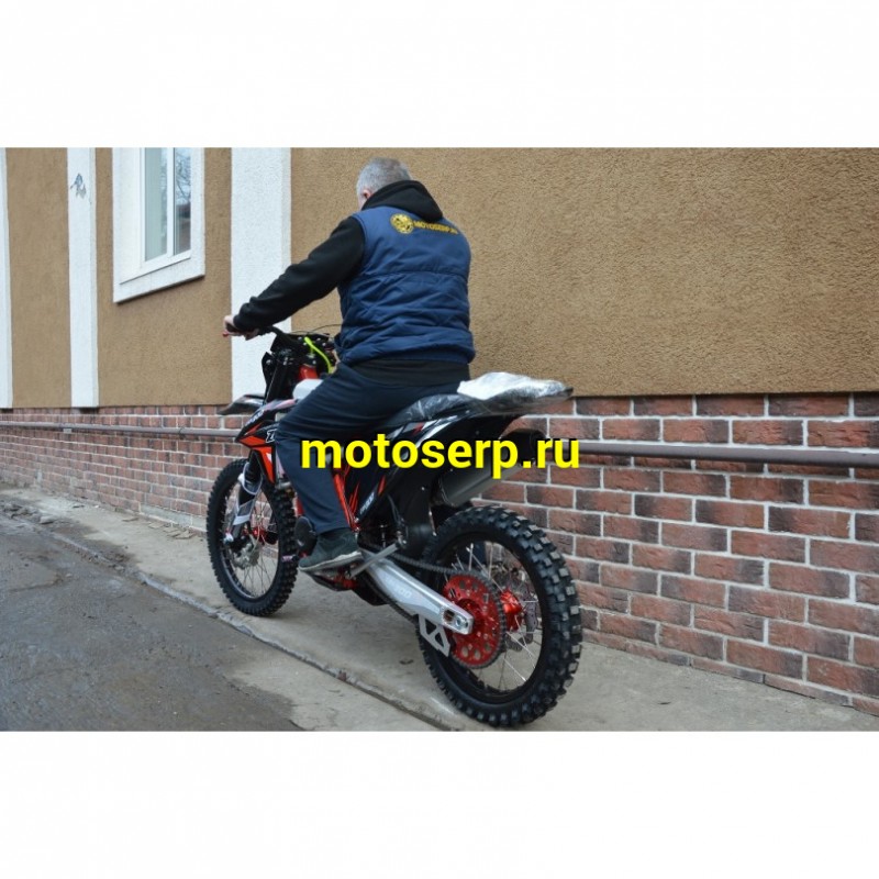 Купить  Мотоцикл Кросс/Эндуро ZUUM 300CBS ZM RIDER K8 (спортинв), 2021г; 21/18, 4Т, 300cc, ZS174MN,пластик КТМ, большой бак,вилка 48мм, карбюр.  (шт)   купить с доставкой по Москве и России, цена, технические характеристики, комплектация фото  - motoserp.ru