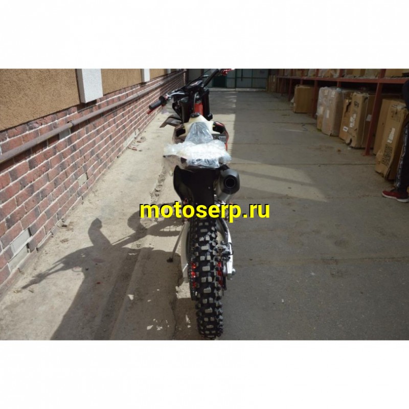 Купить  ====Мотоцикл Кросс/Эндуро ZUUM CR250 CB К8 (спортинв),  21/18, 4Т, 250cc, ZS172FMM, пластик КТМ , большой бак, вилка 48мм, карбюр, (Бер) (шт)   купить с доставкой по Москве и России, цена, технические характеристики, комплектация фото  - motoserp.ru