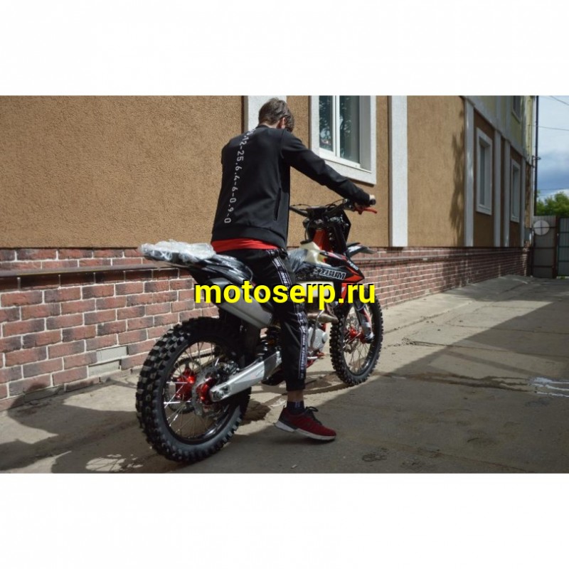 Купить  ====Мотоцикл Кросс/Эндуро ZUUM CR250 CB К8 (спортинв),  21/18, 4Т, 250cc, ZS172FMM, пластик КТМ , большой бак, вилка 48мм, карбюр, (Бер) (шт)   купить с доставкой по Москве и России, цена, технические характеристики, комплектация фото  - motoserp.ru