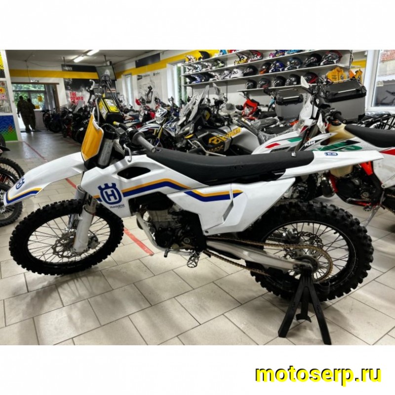 Купить  ====Мотоцикл Husqvarna FC 450  2023г. пробег 50 м.ч. оплата за наличный расчет (комиссия) купить с доставкой по Москве и России, цена, технические характеристики, комплектация фото  - motoserp.ru
