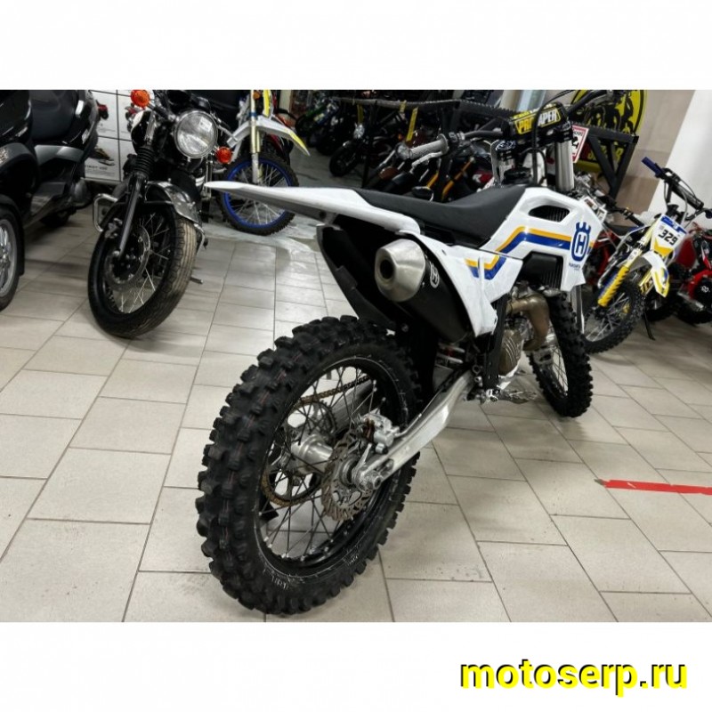 Купить  ====Мотоцикл Husqvarna FC 450  2023г. пробег 50 м.ч. оплата за наличный расчет (комиссия) купить с доставкой по Москве и России, цена, технические характеристики, комплектация фото  - motoserp.ru