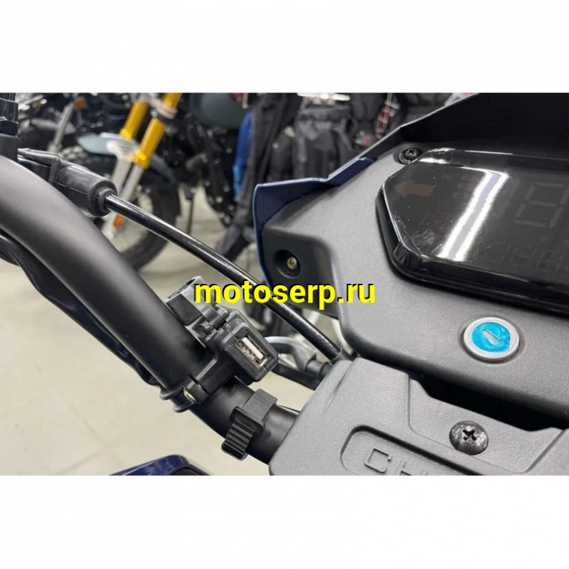 Купить  Мопед Regulmoto Alpha (RM-5) Синий 4Т; 50cc;  колеса 17/17"литые; 4пер, диск/диск, LED фара, USB-порт (шт) 01250 (ФОТО купить с доставкой по Москве и России, цена, технические характеристики, комплектация фото  - motoserp.ru