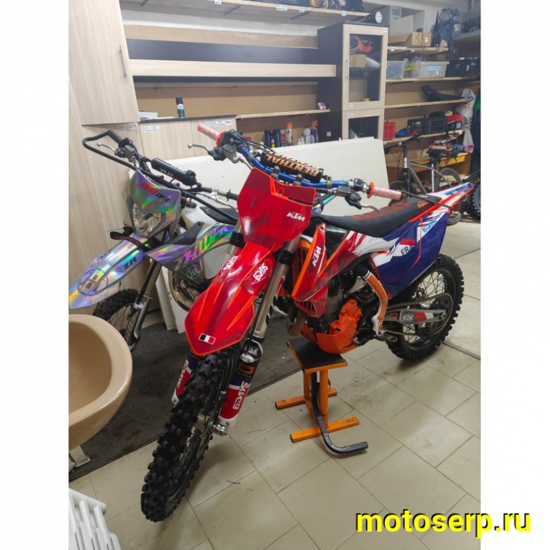 Купить  ====Мотоцикл Кросс КТМ 350 SX-F  Б/У 140м.ч. 2017 г, лайтовое использование, ни разу не вскрывался!! состояние отличное (шт) купить с доставкой по Москве и России, цена, технические характеристики, комплектация фото  - motoserp.ru