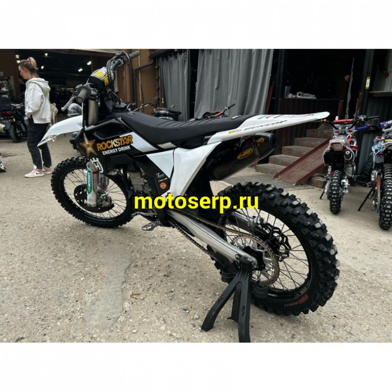 Купить  Мотоцикл Husqvarna FC450, 2023г., 63м/ч (шт) купить с доставкой по Москве и России, цена, технические характеристики, комплектация фото  - motoserp.ru