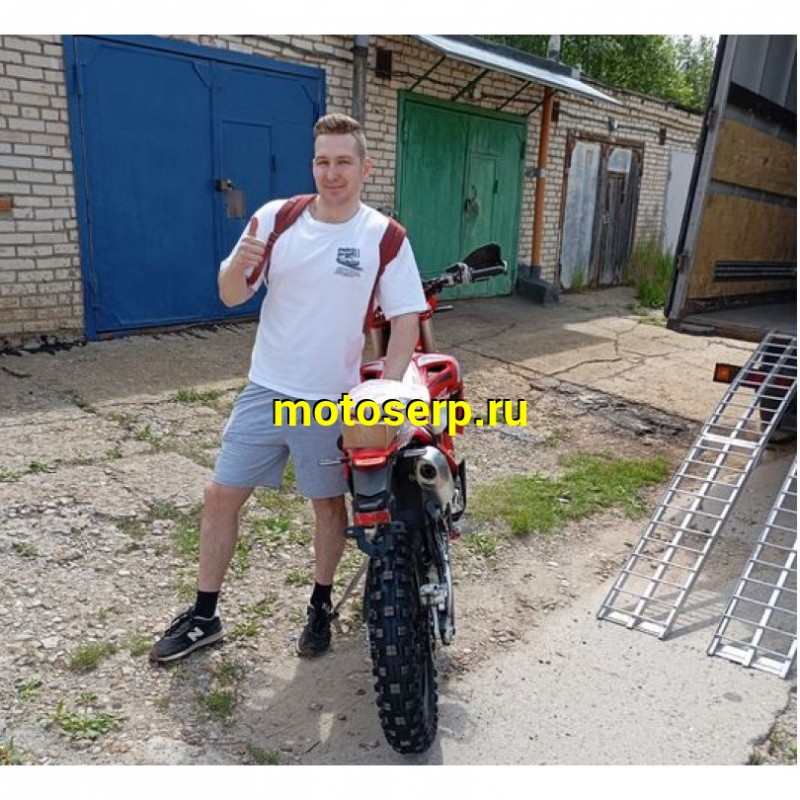 Купить  Мотоцикл Кросс/Эндуро Regulmoto Holeshot Red Edition 175FMM-5PR (спортинв) 300cc балан.,6КПП, 4V,подв. сж/отб KKE 2катр. 47мм  (2025г.)  (шт) купить с доставкой по Москве и России, цена, технические характеристики, комплектация фото  - motoserp.ru