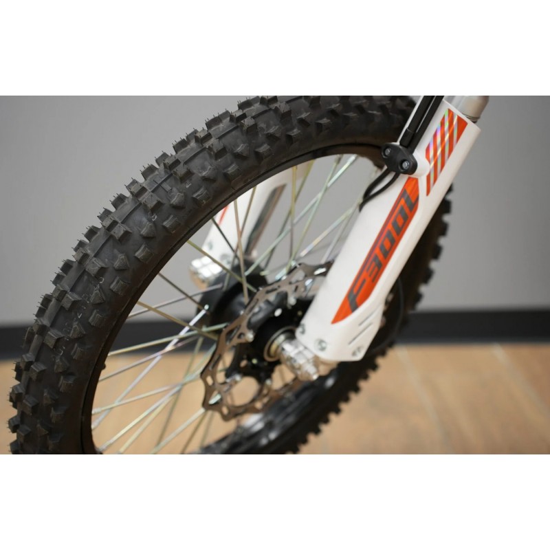 Купить  Мотоцикл Кросс/Эндуро Loncin X-Spurs 300 (YB300H) 4Т, карб., охл. воздуш., 21"/18" (шт) купить с доставкой по Москве и России, цена, технические характеристики, комплектация фото  - motoserp.ru
