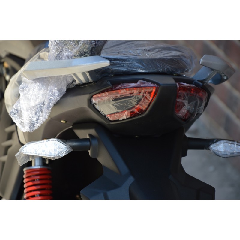 Купить  Мотоцикл Motoland FLASH 200 200cc КПП 5ск., диск/барабан, 17"/17" кл. (шт) (зак) (ML 5493 купить с доставкой по Москве и России, цена, технические характеристики, комплектация фото  - motoserp.ru