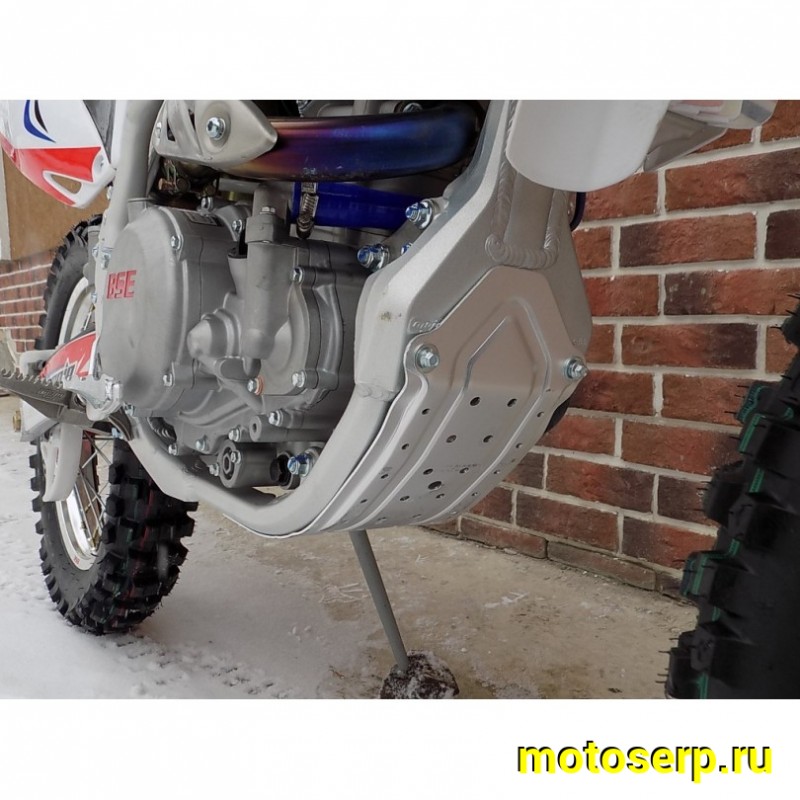 Купить  ====Мотоцикл Кросс/Эндуро BSE M2-250 (спортивн), 21/18,177MM, 4т, 250cc, жидк. охлажд, ALL рама, 1 глушитель (2021) (шт) купить с доставкой по Москве и России, цена, технические характеристики, комплектация фото  - motoserp.ru