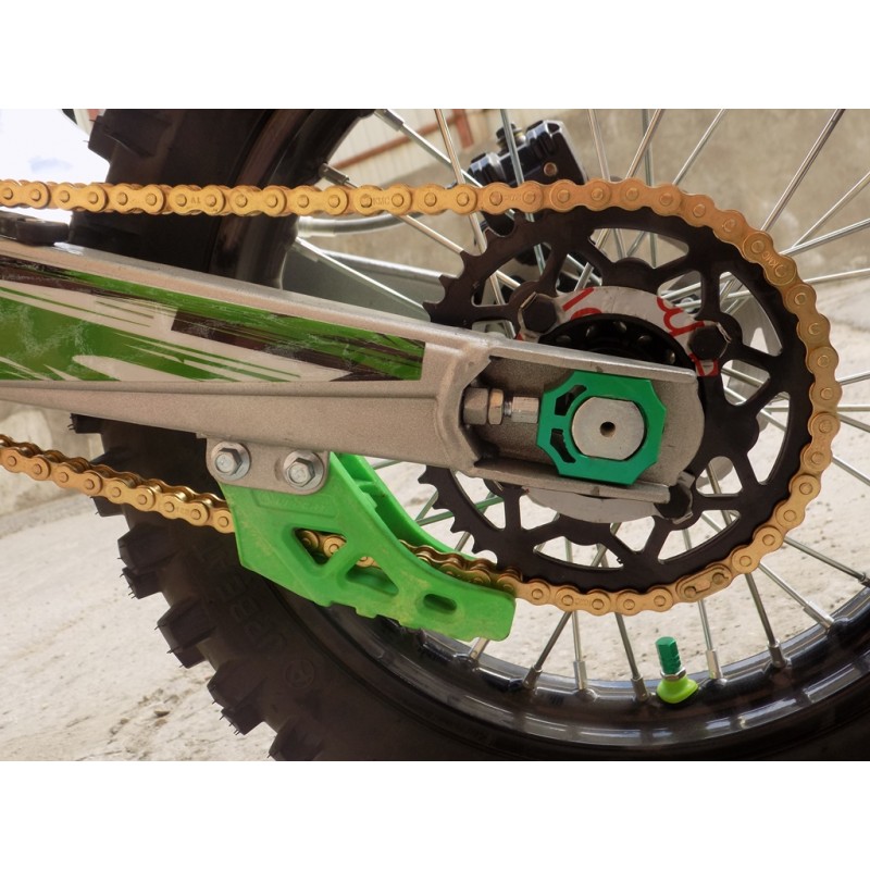 Купить  Питбайк Motoland APEX 140 (спортинв),4Т,140cc, возд-масл. охл., кикст., золотая цепь, регулир. подвеска, фара,моточасы,17"/14" (шт) (ML 9542 (0 купить с доставкой по Москве и России, цена, технические характеристики, комплектация фото  - motoserp.ru