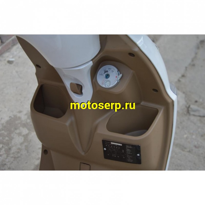Купить  ====Скутер MOTOLIFE CY125T-3B (Мотолайф Веспа) (реплика VESPA) скол на пластике внизу. 4Т, 125сс, литые 14"/14",  диск./бараб. Белый  (Бер) (шт) (0 купить с доставкой по Москве и России, цена, технические характеристики, комплектация фото  - motoserp.ru