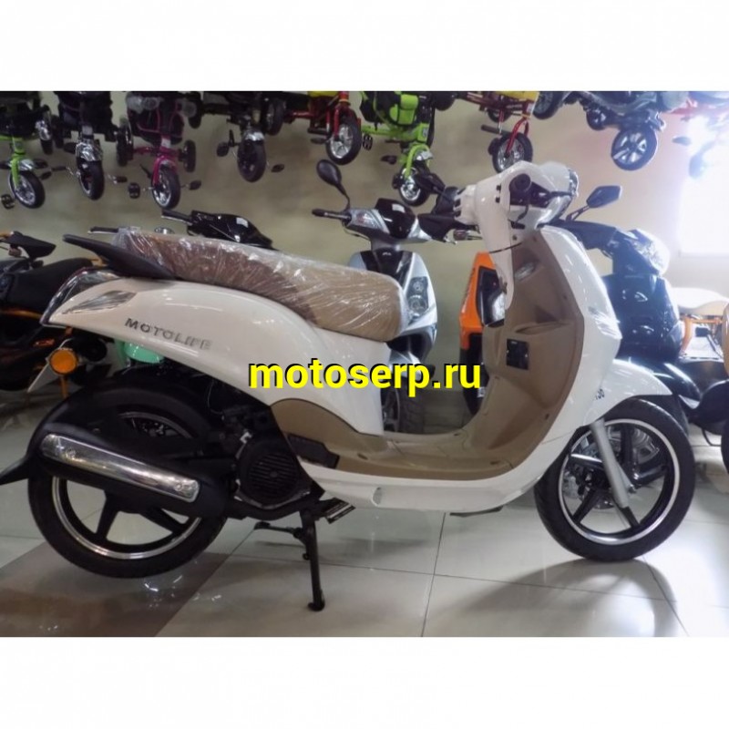 Купить  ====Скутер MOTOLIFE CY125T-3B (Мотолайф Веспа) (реплика VESPA) скол на пластике внизу. 4Т, 125сс, литые 14"/14",  диск./бараб. Белый  (Бер) (шт) (0 купить с доставкой по Москве и России, цена, технические характеристики, комплектация фото  - motoserp.ru