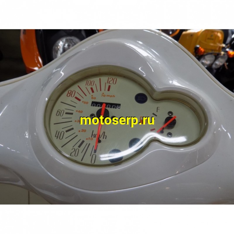 Купить  ====Скутер MOTOLIFE CY125T-3B (Мотолайф Веспа) (реплика VESPA) скол на пластике внизу. 4Т, 125сс, литые 14"/14",  диск./бараб. Белый  (Бер) (шт) (0 купить с доставкой по Москве и России, цена, технические характеристики, комплектация фото  - motoserp.ru
