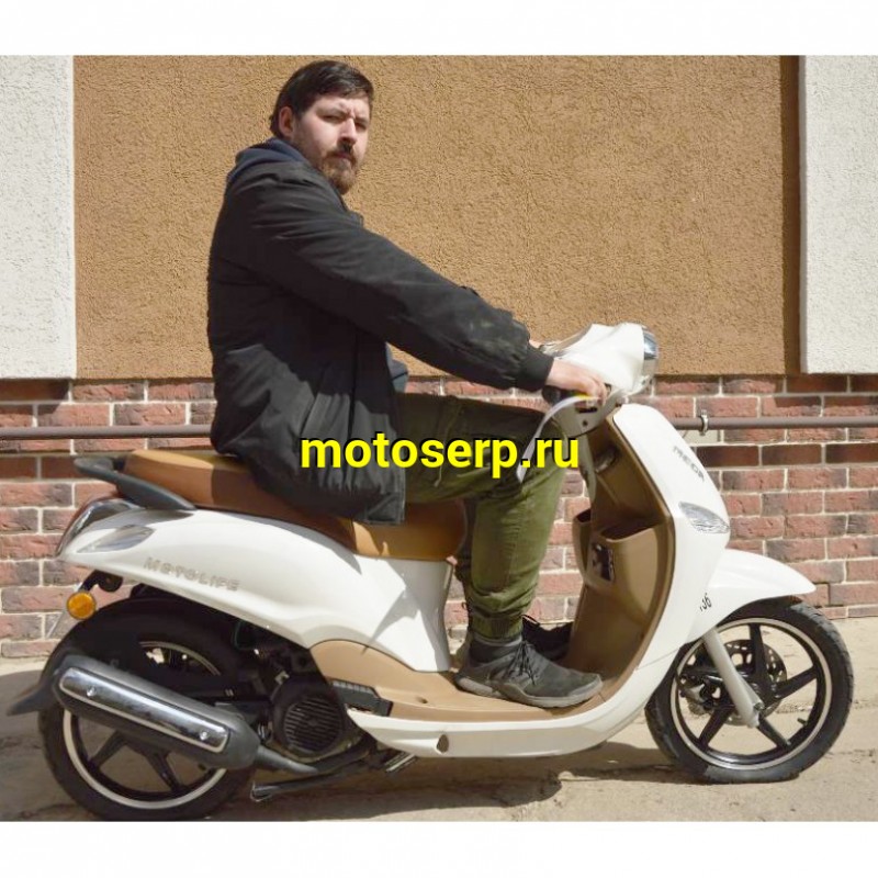 Купить  ====Скутер MOTOLIFE CY125T-3B (Мотолайф Веспа) (реплика VESPA) скол на пластике внизу. 4Т, 125сс, литые 14"/14",  диск./бараб. Белый  (Бер) (шт) (0 купить с доставкой по Москве и России, цена, технические характеристики, комплектация фото  - motoserp.ru