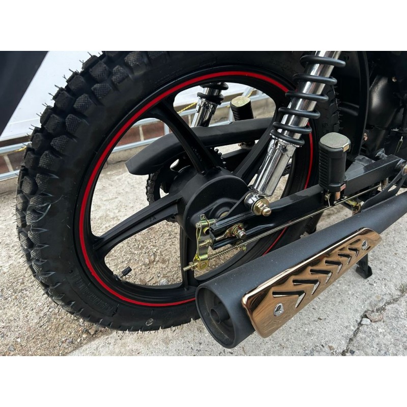 Купить  Мопед VMC RIVA-II CX 50 NEW  (Венто Рива це икс 50) 4Т; 50сс; 17"литые; Электр. цв панель, линзов фара, LED светотехника (шт) 01200 (Vento купить с доставкой по Москве и России, цена, технические характеристики, комплектация фото  - motoserp.ru