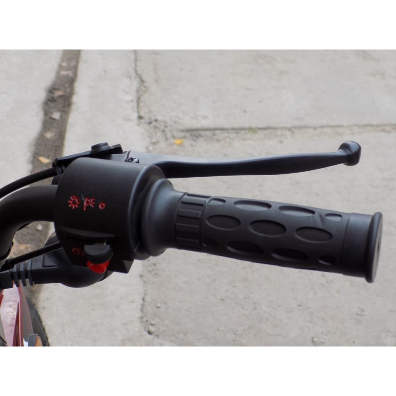 Купить  Мопед VMC RIVA-II CX 50 NEW  (Венто Рива це икс 50) 4Т; 50сс; 17"литые; Электр. цв панель, линзов фара, LED светотехника (шт) 01200 (Vento купить с доставкой по Москве и России, цена, технические характеристики, комплектация фото  - motoserp.ru
