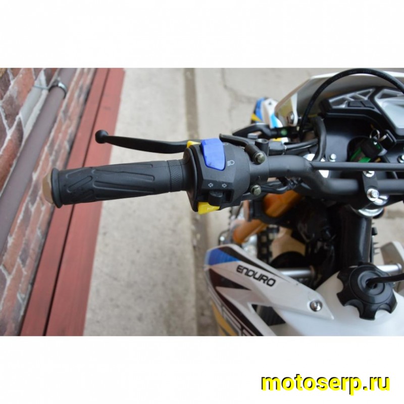 Купить  ====Мотоцикл Кросс/Эндуро RACER ENDURO 300 RC300-GY8A (Рейсер Эндуро 300) (ПТС), 21/18, 270сс,  5 ск.,баланс. вал, диск/диск (зал) (шт) купить с доставкой по Москве и России, цена, технические характеристики, комплектация фото  - motoserp.ru