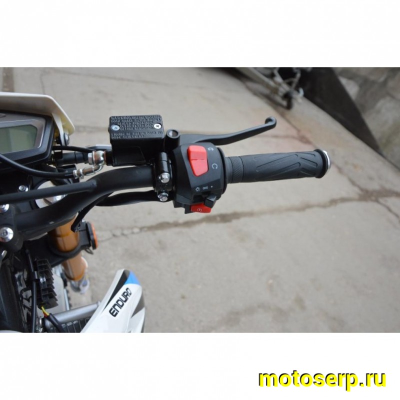 Купить  ====Мотоцикл Кросс/Эндуро RACER ENDURO 300 RC300-GY8A (Рейсер Эндуро 300) (ПТС), 21/18, 270сс,  5 ск.,баланс. вал, диск/диск (зал) (шт) купить с доставкой по Москве и России, цена, технические характеристики, комплектация фото  - motoserp.ru