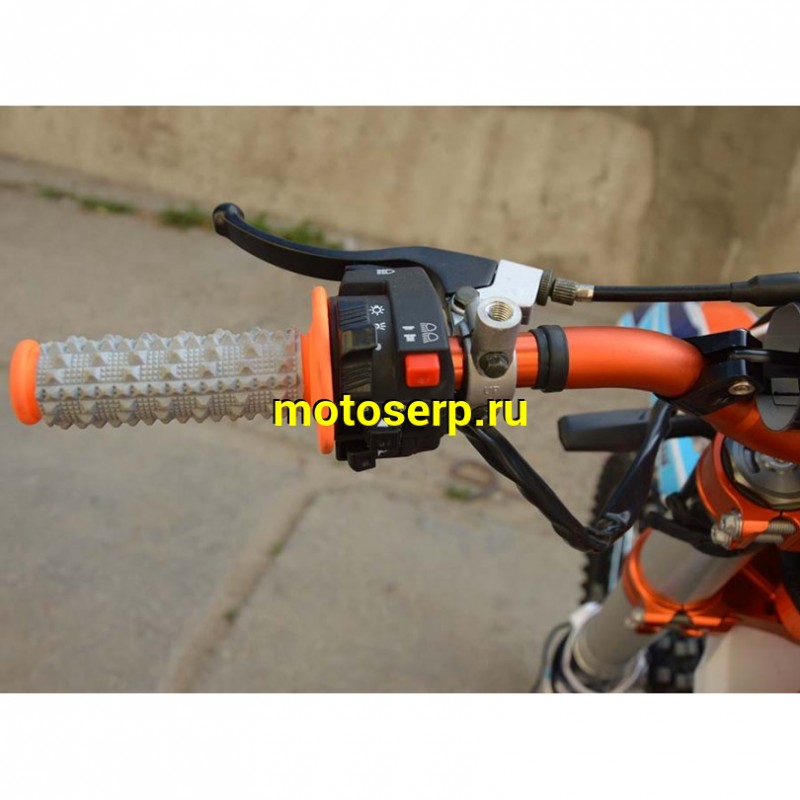 Купить  ====Мотоцикл Кросс/Эндуро AVANTIS Enduro 250 FA CARB (KTM) (спортинв), 21/18, 172FMM, 250сс, 4Т, возд. охл., диск/диск (шт) купить с доставкой по Москве и России, цена, технические характеристики, комплектация фото  - motoserp.ru