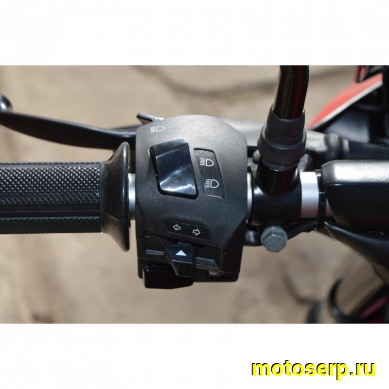 Купить  Мотоцикл BAJAJ Pulsar NS125 ( Баджаж Пульсар 125) 125сс,4-такт.,возд.охл.,карбюр.,кол.17"/17" (шт) купить с доставкой по Москве и России, цена, технические характеристики, комплектация фото  - motoserp.ru