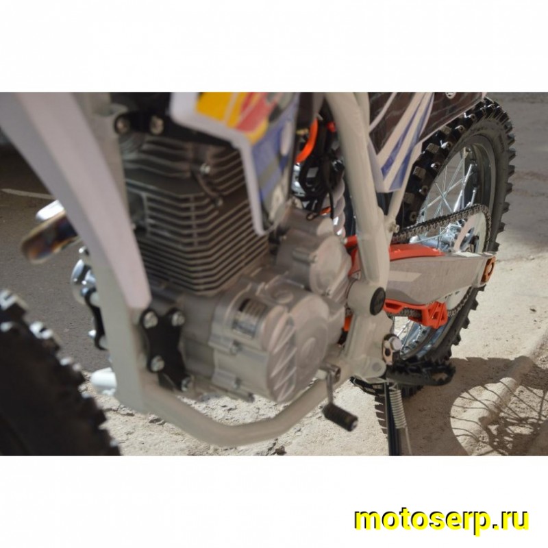 Купить  ====Мотоцикл Кросс/Эндуро AVANTIS A2 Lux (ПТС), УЦЕНКА НОВЫЙ (ржавчина на выхлопной трубе) 21/18, 172FMM, 4Т, возд. охл, (шт).  купить с доставкой по Москве и России, цена, технические характеристики, комплектация фото  - motoserp.ru