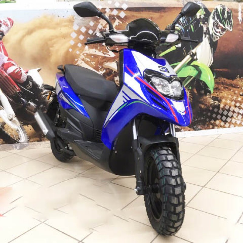 Купить  Скутер MM TEMPO 50 (ТЕМПО 50) 50 cc; 1,5 местный, 4Т, возд. охлажд., диск/барабан, кол. 12"/12" внедорожные (шт) 0800 (MM купить с доставкой по Москве и России, цена, технические характеристики, комплектация фото  - motoserp.ru