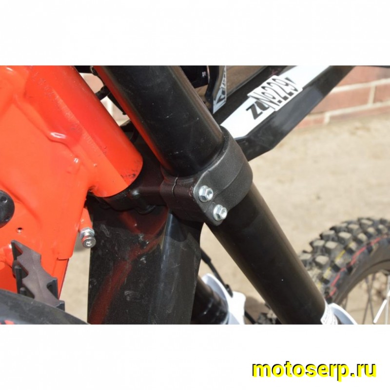 Купить  ====Мотоцикл Кросс/Эндуро ZUUM CR250 CB К8 (спортинв),  21/18, 4Т, 250cc, ZS172FMM, пластик КТМ , большой бак, вилка 48мм, карбюр, (Бер) (шт)   купить с доставкой по Москве и России, цена, технические характеристики, комплектация фото  - motoserp.ru