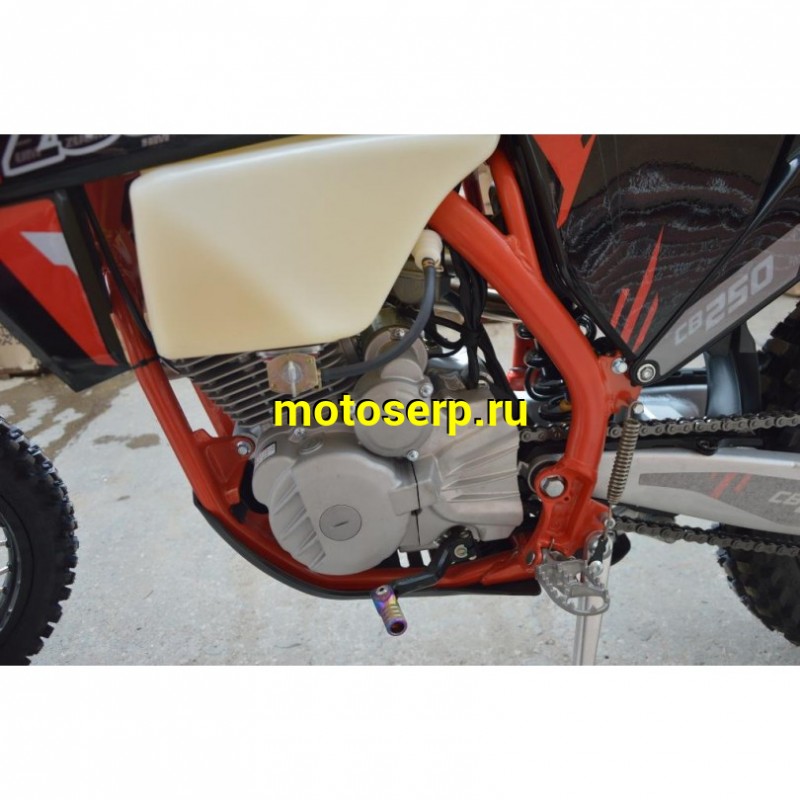 Купить  ====Мотоцикл Кросс/Эндуро ZUUM CR250 CB К8 (спортинв),  21/18, 4Т, 250cc, ZS172FMM, пластик КТМ , большой бак, вилка 48мм, карбюр, (Бер) (шт)   купить с доставкой по Москве и России, цена, технические характеристики, комплектация фото  - motoserp.ru