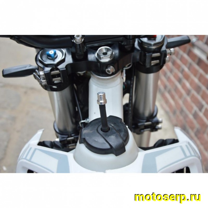 Купить  ====Мотоцикл Кросс/Эндуро Regulmoto AQUA ENDURO 250 (ПТС), 21/18, 250сс, 4-такт, 172FMM, карбюр., торм. диск/диск (Бер) (шт) купить с доставкой по Москве и России, цена, технические характеристики, комплектация фото  - motoserp.ru