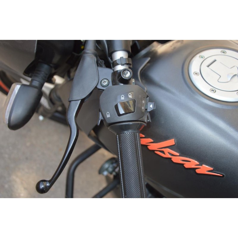 Купить  Мотоцикл BAJAJ Pulsar 180 ( Баджаж Пульсар 180)  180сс,4Т.,возд.охл.,карбюр.,кол.17"/17" (шт) купить с доставкой по Москве и России, цена, технические характеристики, комплектация фото  - motoserp.ru