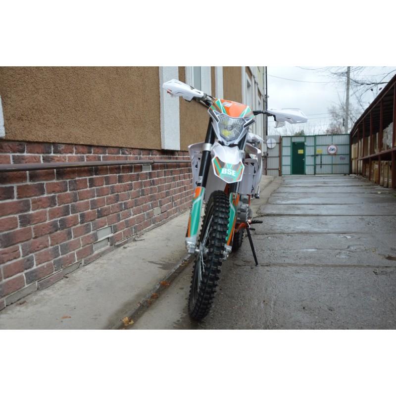 Купить  Мотоцикл Кросс/Эндуро BSE Z6-250 Выпуск 2020г. (спортинв), 21/18, 172FMM (шт)  (0 купить с доставкой по Москве и России, цена, технические характеристики, комплектация фото  - motoserp.ru