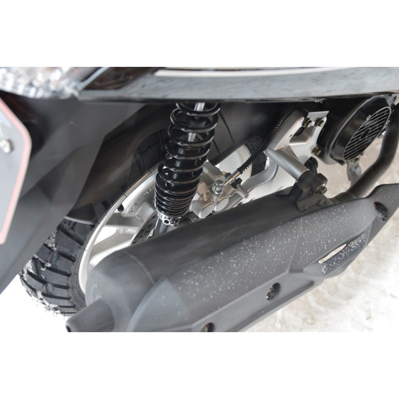 Купить  Скутер MM QUANTUM (Квантум) 50cc, 4Т,возд. охл.,торм. диск/диск.,кол 13" реплика Yamaha N-MAX  (шт) 01500 (MM  купить с доставкой по Москве и России, цена, технические характеристики, комплектация фото  - motoserp.ru