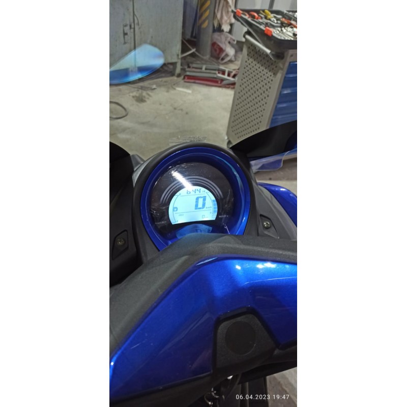 Купить  Скутер MM QUANTUM (Квантум) 50cc, 4Т,возд. охл.,торм. диск/диск.,кол 13" реплика Yamaha N-MAX  (шт) 01500 (MM  купить с доставкой по Москве и России, цена, технические характеристики, комплектация фото  - motoserp.ru