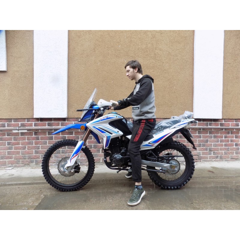 Купить  Мотоцикл внедорожный Motoland XR 250 ENDURO 172FMM (ЭПТС), 21/18, с ветровым щитком, БЕЛЫЙ (шт) (ML 14836 купить с доставкой по Москве и России, цена, технические характеристики, комплектация фото  - motoserp.ru
