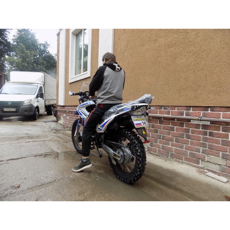Купить  Мотоцикл внедорожный Motoland XR 250 ENDURO 172FMM (ЭПТС), 21/18, с ветровым щитком, БЕЛЫЙ (шт) (ML 14836 купить с доставкой по Москве и России, цена, технические характеристики, комплектация фото  - motoserp.ru