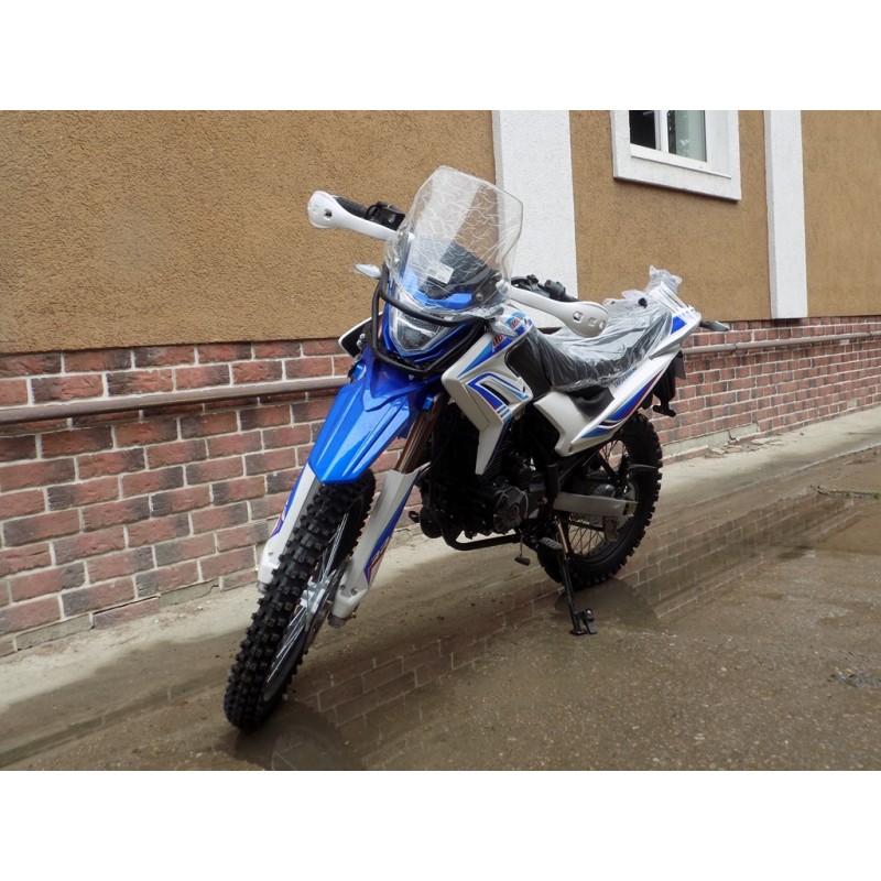 Купить  Мотоцикл внедорожный Motoland XR 250 ENDURO 172FMM (ЭПТС), 21/18, с ветровым щитком, БЕЛЫЙ (шт) (ML 14836 купить с доставкой по Москве и России, цена, технические характеристики, комплектация фото  - motoserp.ru