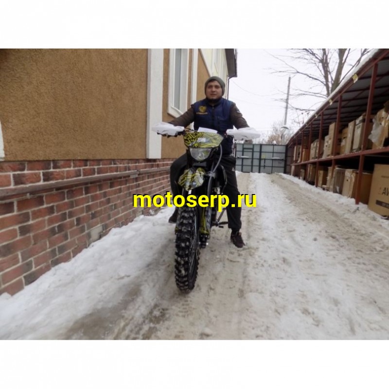 Купить  ====Мотоцикл Кросс/Эндуро BSE Z1 150e 19/16 Zebra Yellow 2.0 (ЧЕРНЫЙ ПЛАСТИК, защита рук, USB зарядка) (шт)   купить с доставкой по Москве и России, цена, технические характеристики, комплектация фото  - motoserp.ru