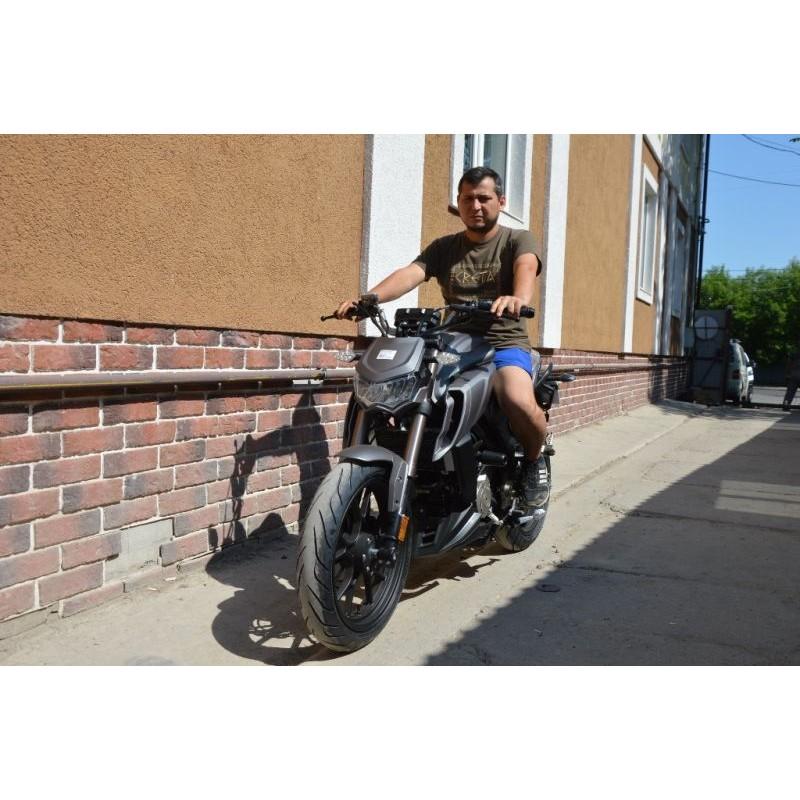 Купить  Мотоцикл REGULMOTO ALIEN MONSTER 300, 300 см3, DOHC "KTM", 4Т, инжектор, жидк. охлажд., ABS, диск/диск., 17"/17", аудиосистема, черный (шт) купить с доставкой по Москве и России, цена, технические характеристики, комплектация фото  - motoserp.ru