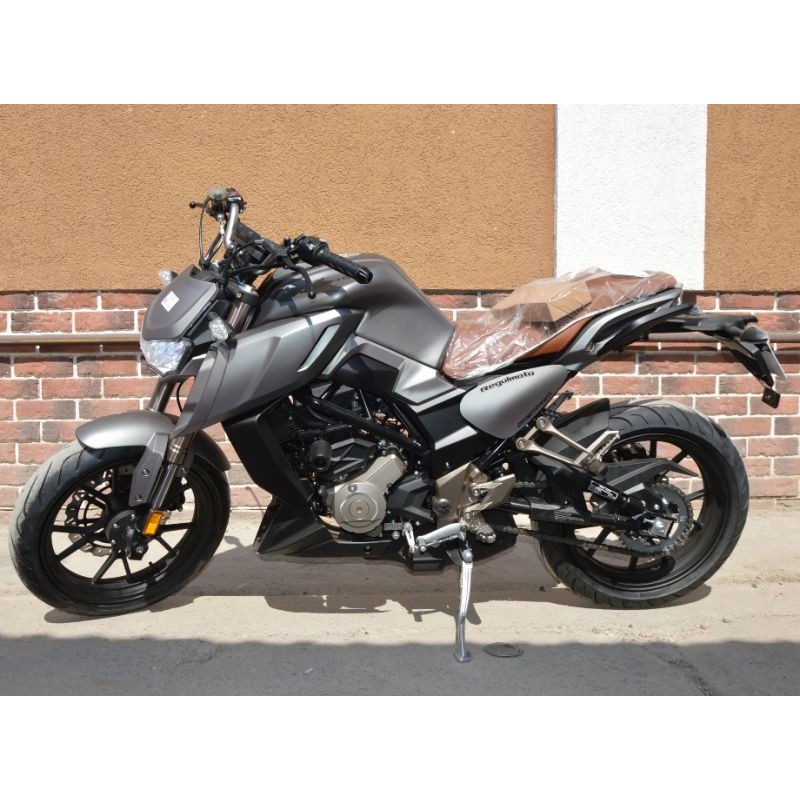Купить  Мотоцикл REGULMOTO ALIEN MONSTER 300, 300 см3, DOHC "KTM", 4Т, инжектор, жидк. охлажд., ABS, диск/диск., 17"/17", аудиосистема, черный (шт) купить с доставкой по Москве и России, цена, технические характеристики, комплектация фото  - motoserp.ru