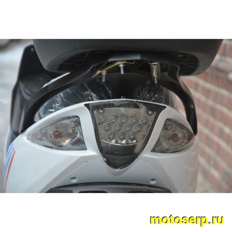 Купить  Скутер VMC CORSA (Кофр) (Венто Корса) 50 cc; с КОФРОМ, 1,5 местный, 4Т, возд. охлажд., диск/барабан, кол. 10"/10"(шт) 01500 (Vento купить с доставкой по Москве и России, цена, технические характеристики, комплектация фото  - motoserp.ru