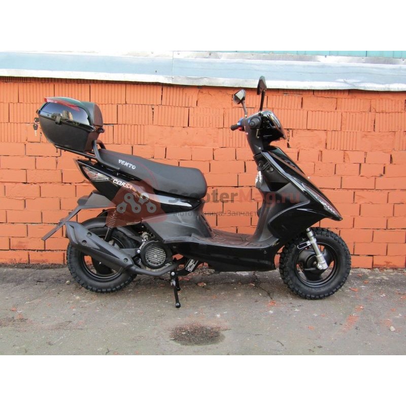 Купить  Скутер VMC CORSA (Кофр) (Венто Корса) 50 cc; с КОФРОМ, 1,5 местный, 4Т, возд. охлажд., диск/барабан, кол. 10"/10"(шт) 01500 (Vento купить с доставкой по Москве и России, цена, технические характеристики, комплектация фото  - motoserp.ru