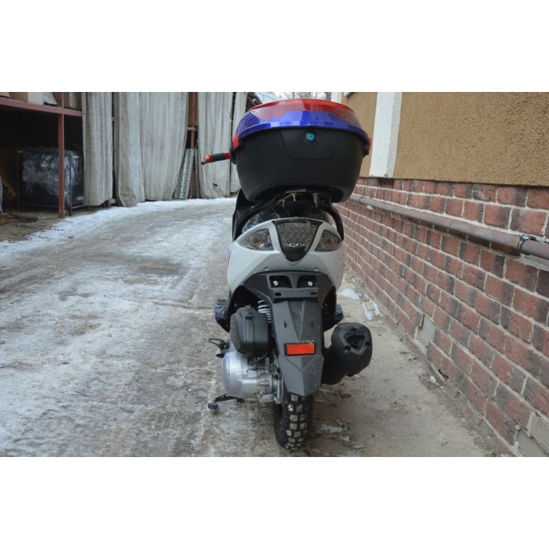 Купить  Скутер VMC CORSA (Кофр) (Венто Корса) 50 cc; с КОФРОМ, 1,5 местный, 4Т, возд. охлажд., диск/барабан, кол. 10"/10"(шт) 01500 (Vento купить с доставкой по Москве и России, цена, технические характеристики, комплектация фото  - motoserp.ru