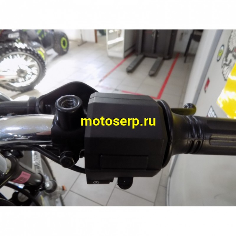 Купить  ====Мотоцикл Bajaj Boxer 100ES 100сс, 4Т, 4 ступ мех. КПП, бараб. тормоз (шт) купить с доставкой по Москве и России, цена, технические характеристики, комплектация фото  - motoserp.ru