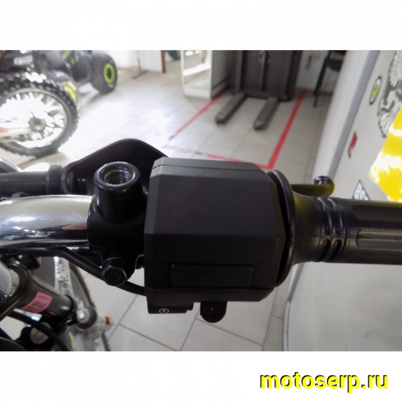 Купить  ====Мотоцикл Bajaj Boxer 100ES 100сс, 4Т, 4 ступ мех. КПП, бараб. тормоз (шт) купить с доставкой по Москве и России, цена, технические характеристики, комплектация фото  - motoserp.ru