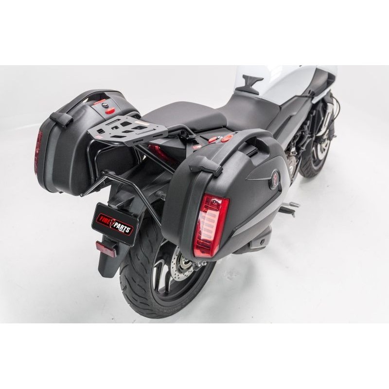 Купить  Кофры боковые, пластиковые 22Л BAJAJ (комп) (Bajaj PN124.030 купить с доставкой по Москве и России, цена, технические характеристики, комплектация фото  - motoserp.ru