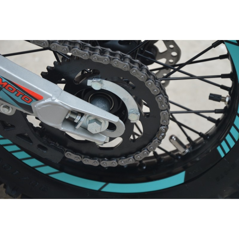 Купить  Питбайк Regulmoto SEVEN MEDALIST 17/14 (спортинв), 150сс (50сс) 4Т, эл/кикстартер, карб., маслян. охл. (шт)  купить с доставкой по Москве и России, цена, технические характеристики, комплектация фото  - motoserp.ru