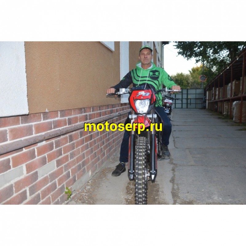 Купить  ====Мотоцикл Кросс/Эндуро Motoland XR 250 LITE (спортинв), красный 21/18, 165FMM, 250сс, диск (шт) (ML 18392 купить с доставкой по Москве и России, цена, технические характеристики, комплектация фото  - motoserp.ru